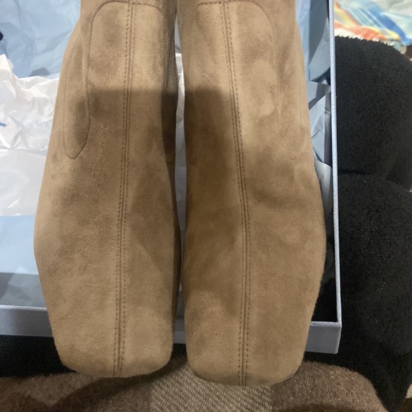 Prada Suede Boots in excellent condition - Picture 7 of 8